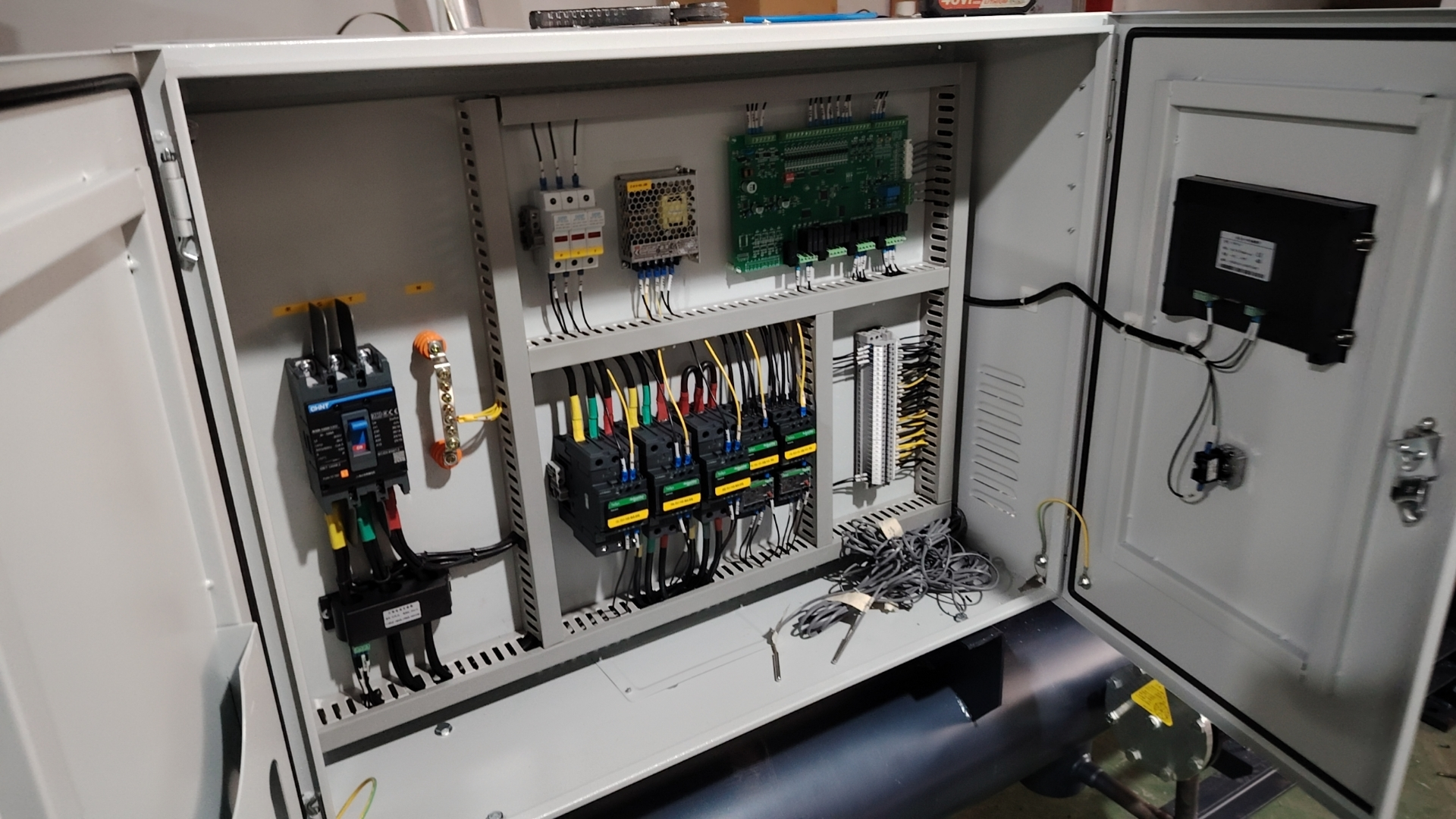 Maaari bang ang 3-phase 380V 60Hz at 3-phase 380V 50Hz boltahe ng mga pang-industriya chiller ay gagamitin nang palitan?